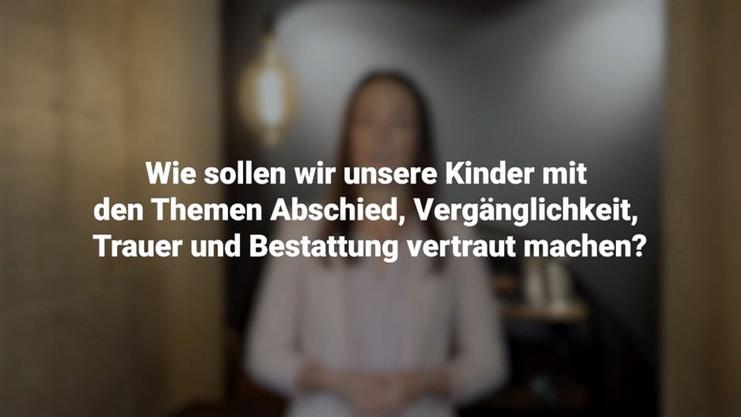 Text auf einem unscharfen Hintergrund: „Wie sollen wir unsere Kinder mit den Themen Abschied, Vergänglichkeit, Trauer und Bestattung vertraut machen?“